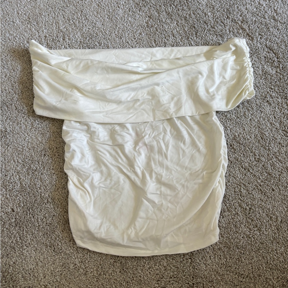 Elegant Off-Shoulder White Crop Top